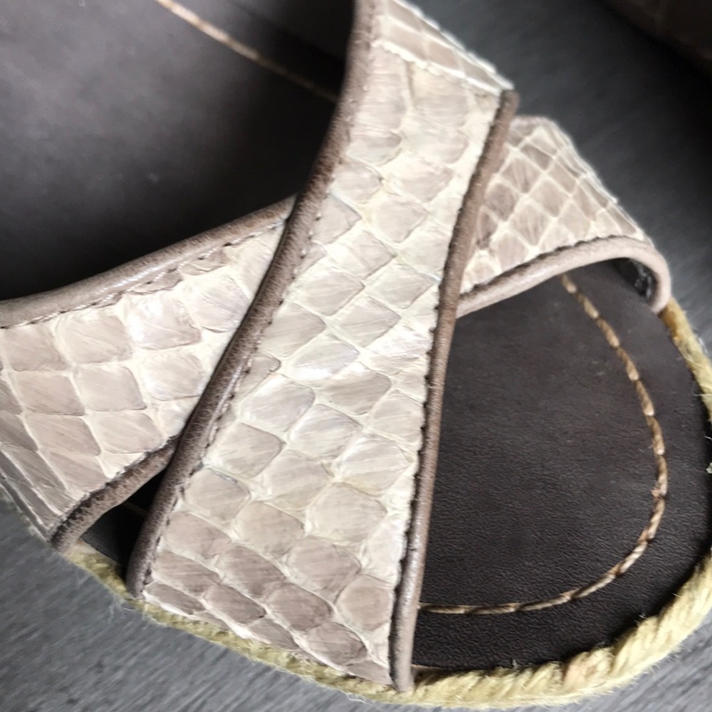 Vince Camuto Estera Leather Snakeskin Print Slingback Wedge Sandals - Picture 9 of 14